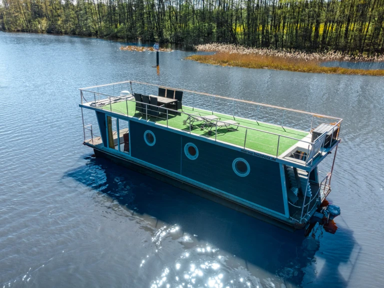YachtCharter in Buchholz - WOMA D13 Standard auf SamBoat