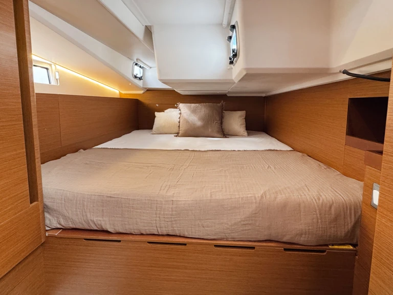 YachtCharter in Puntone - Jeanneau Sun Odyssey 490 auf SamBoat