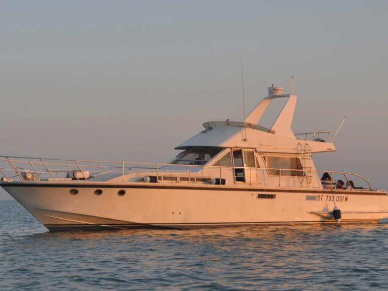 Motorboot mieten in La Rochelle - Guy Couach Guy Couach 1400 Fly