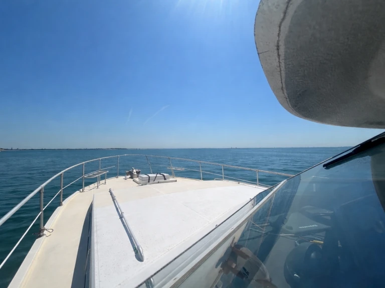 Motorboot mit oder ohne Skipper Guy Couach mieten in La Rochelle