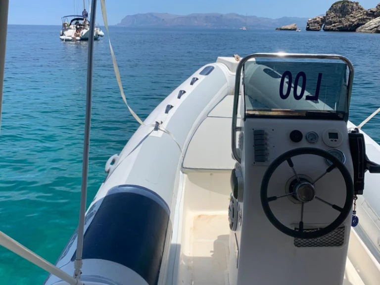 Vermietung Schlauchboot Altamarea mit Führerschein