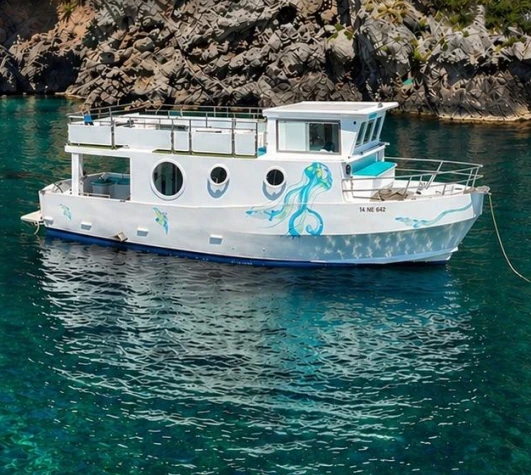 Motorboot mieten in Porto di Giardini - monstes monstes