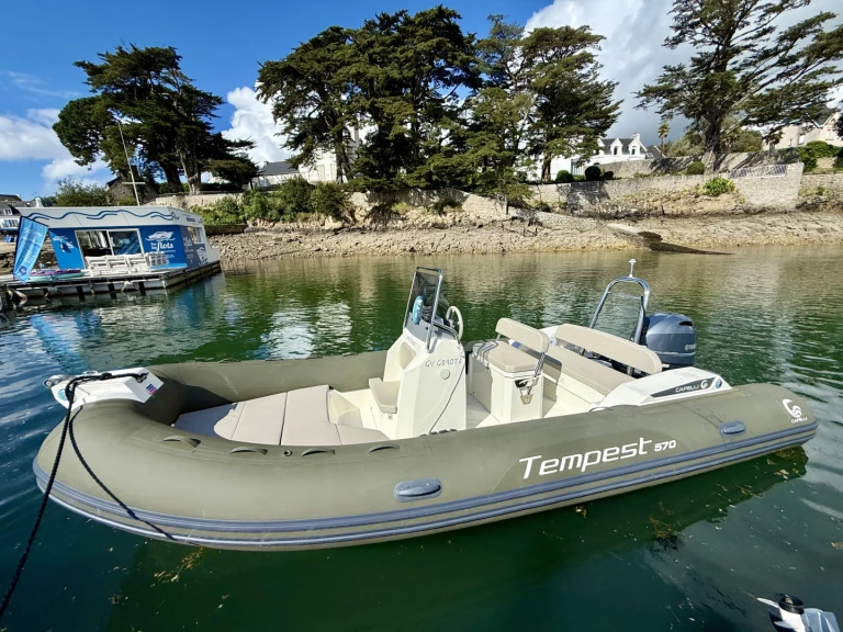 Ein Capelli Tempest 570 mieten in Combrit