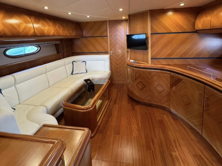 YachtCharter in Salerno - Cayman Cayman 55 WA auf SamBoat
