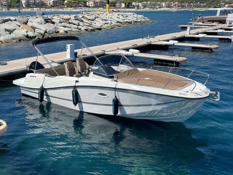 YachtCharter in Marina (City) - Quicksilver Activ 755 Sundeck auf SamBoat