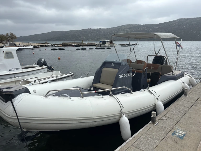 Boot mieten Trogir günstig Medline 7.5