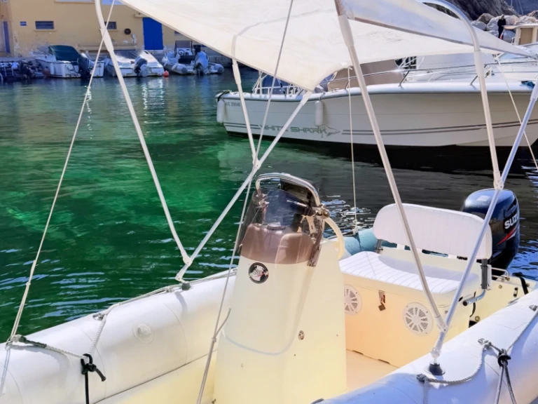 Schlauchboot mieten in Marseille zum besten Preis
