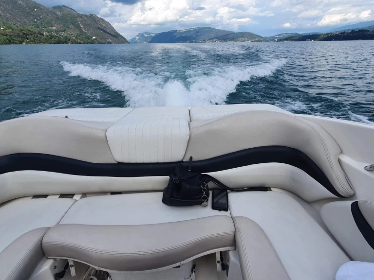 Vermietung Motorboot Glastron mit Führerschein
