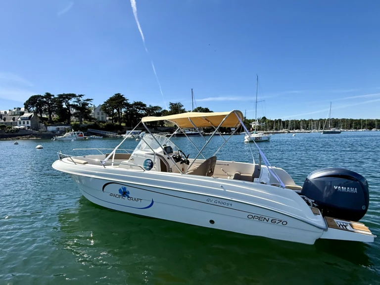 YachtCharter in Combrit - Pacific Craft Pacific Craft 670 Open auf SamBoat