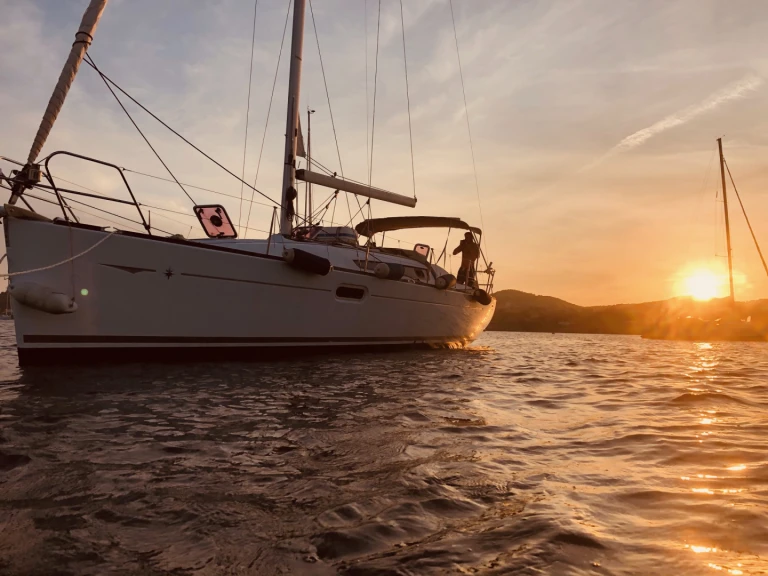 YachtCharter in Monaco-Ville - Jeanneau Sun Odyssey 36 auf SamBoat