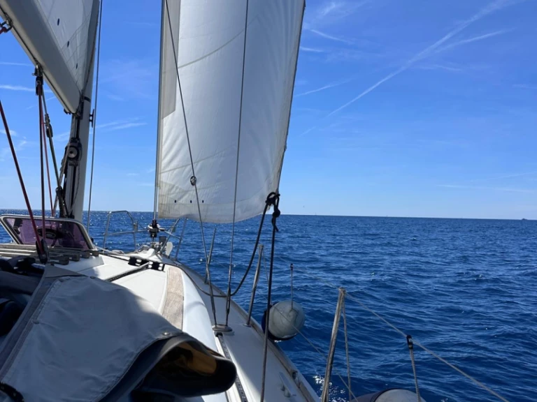 Ein Jeanneau Sun Odyssey 36 mieten in Monaco-Ville