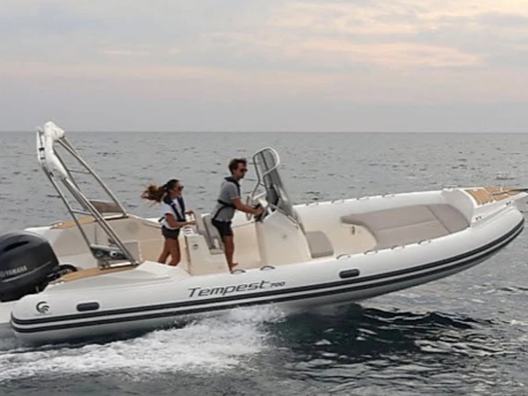 Bootsverleih Capelli Tempest 700 Sun Frankreich Samboat