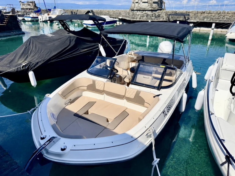YachtCharter in Amphion-les-Bains - Bayliner VR5 OB auf SamBoat