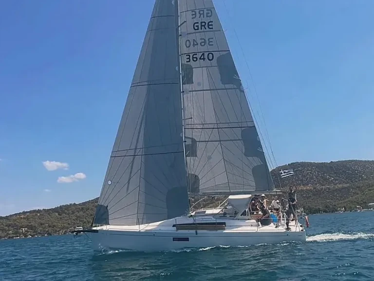 Segelboot mieten in Piräus - Bénéteau First 36
