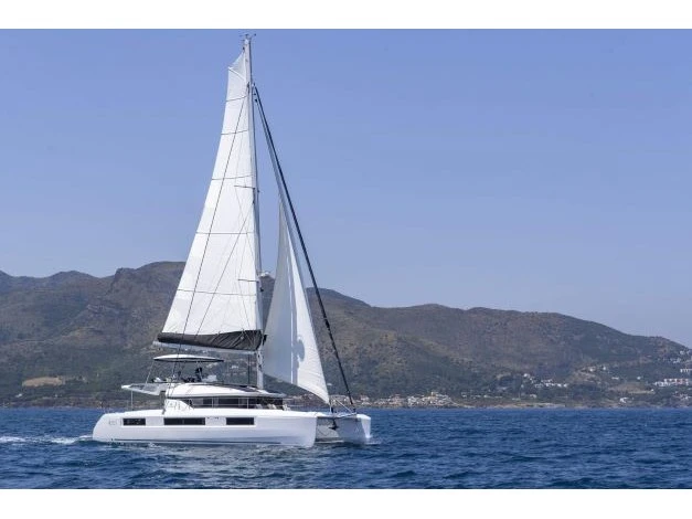 Katamaran mit oder ohne Skipper Lagoon mieten in Álimos