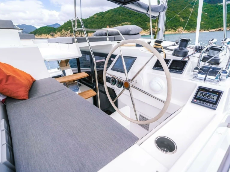 Katamaran mit oder ohne Skipper Fountaine Pajot mieten in Le Marin