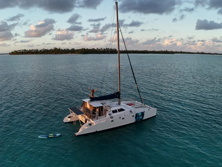 Ein Multicap-Caraibes Punch 12,50 mieten in Papeete