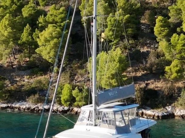 Katamaran mit oder ohne Skipper Bali mieten in Kaštel Gomilica