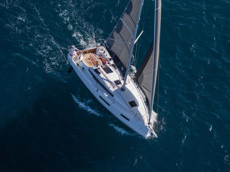 YachtCharter in Biograd na Moru - Jeanneau Sun Odyssey 350 auf SamBoat