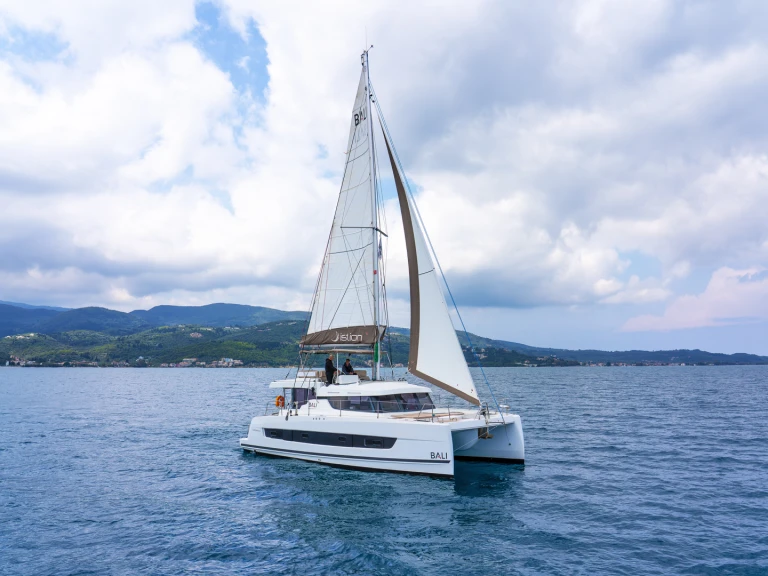 Katamaran mit oder ohne Skipper Bali mieten in Lefkáda