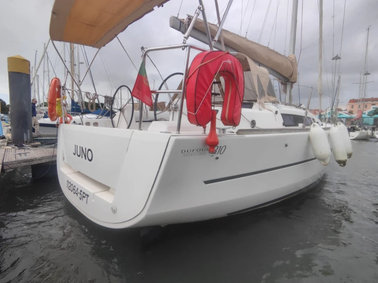 Ein Dufour Dufour 310 Grand Large mieten in Ayamonte