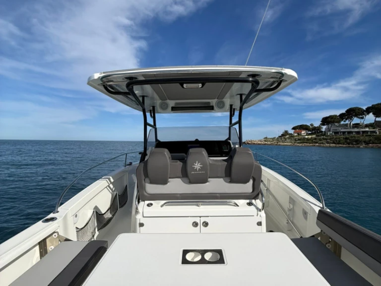 Jeanneau Cap Camarat 9.0 CC mieten Antibes