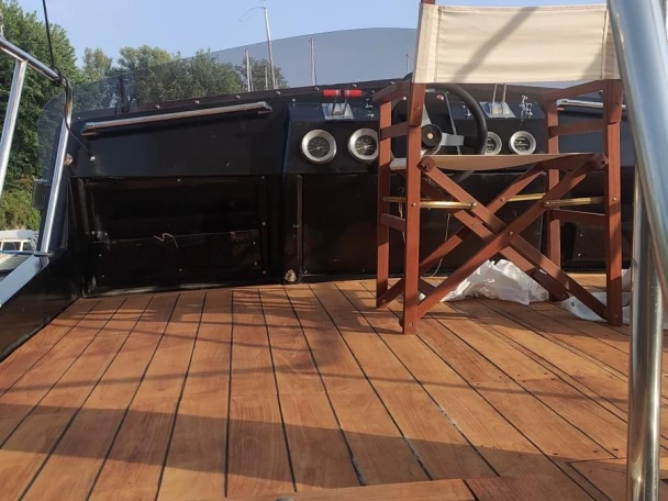Motorboot mieten in Angera - Posillipo Martinica 42 