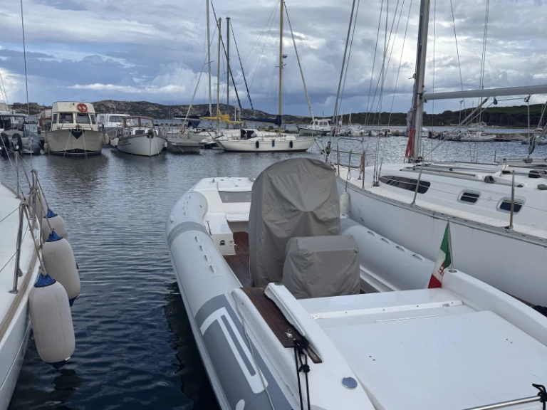 Bootsverleih Pirelli P880 sport Porto Turistico Palau Samboat