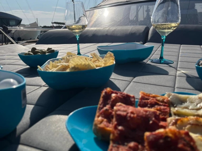 Motorboot mit oder ohne Skipper Princess mieten in Nettuno