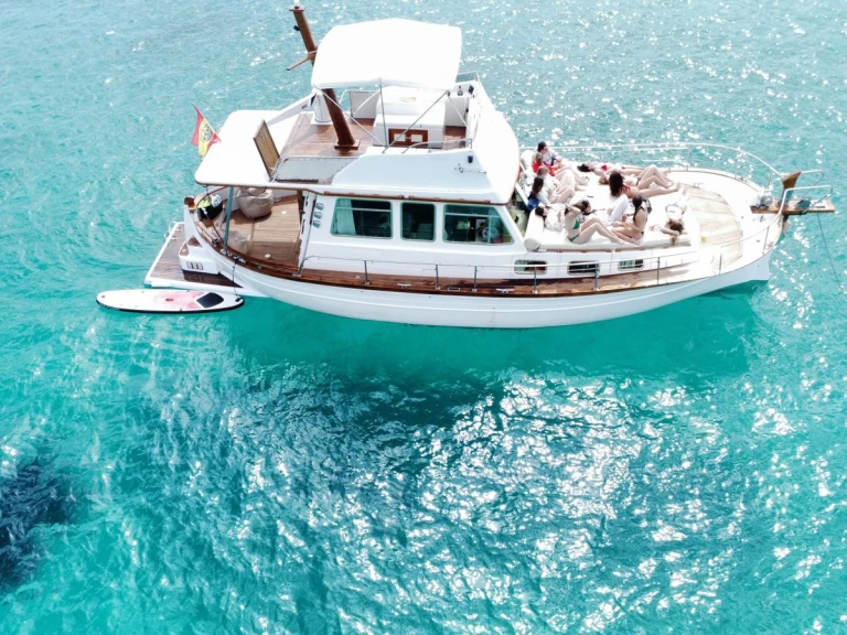 Bootsverleih Myabca 42 Fly Palma de Mallorca Samboat