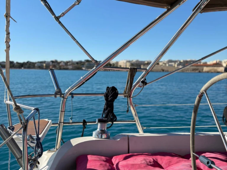 Segelboot mit oder ohne Skipper Hunter mieten in Saint-Laurent-du-Var