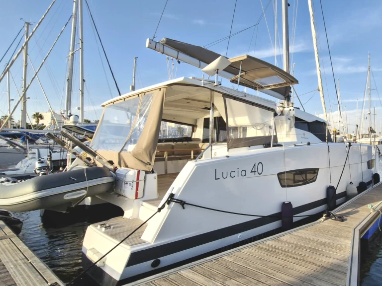 Katamaran mieten in Rota - Fountaine Pajot Lucia 40