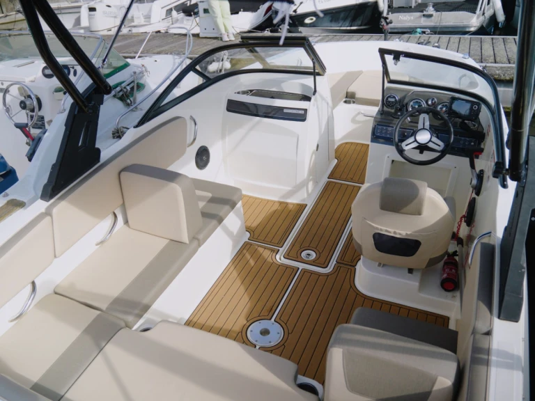 Bootsverleih Bayliner BAYLINER VR4 Aix-les-Bains Samboat