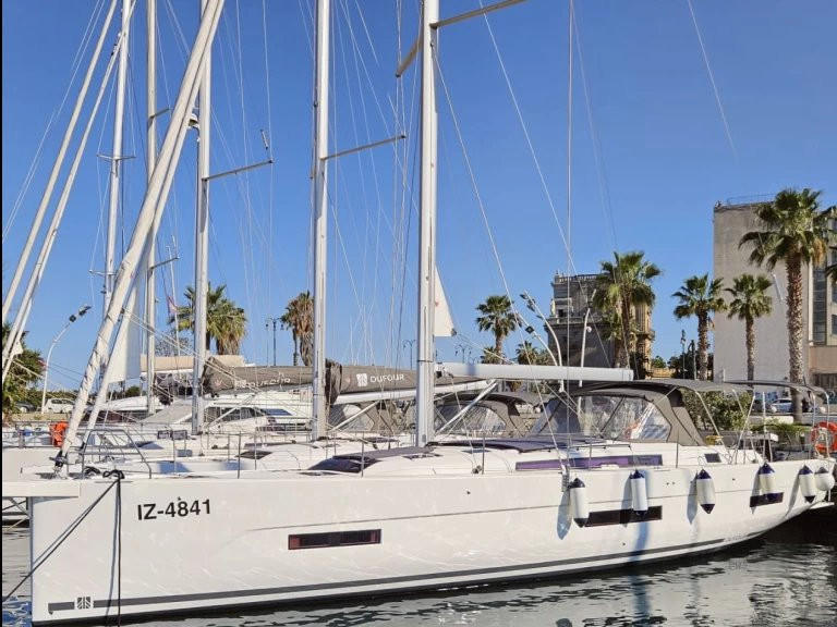 YachtCharter in Cagliari - Dufour Dufour 530 auf SamBoat
