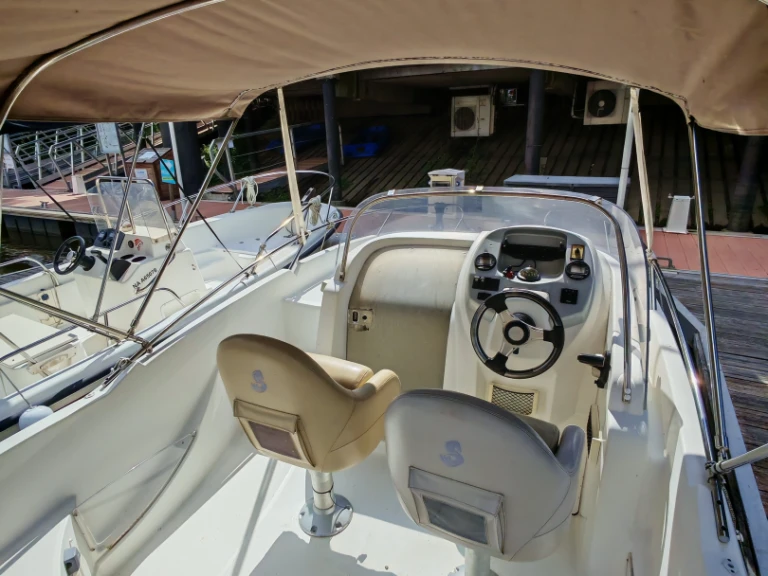 Motorboot mieten in Nantes zum besten Preis