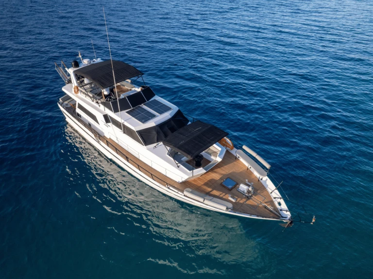 Yacht mieten in Mikrolimano zum besten Preis