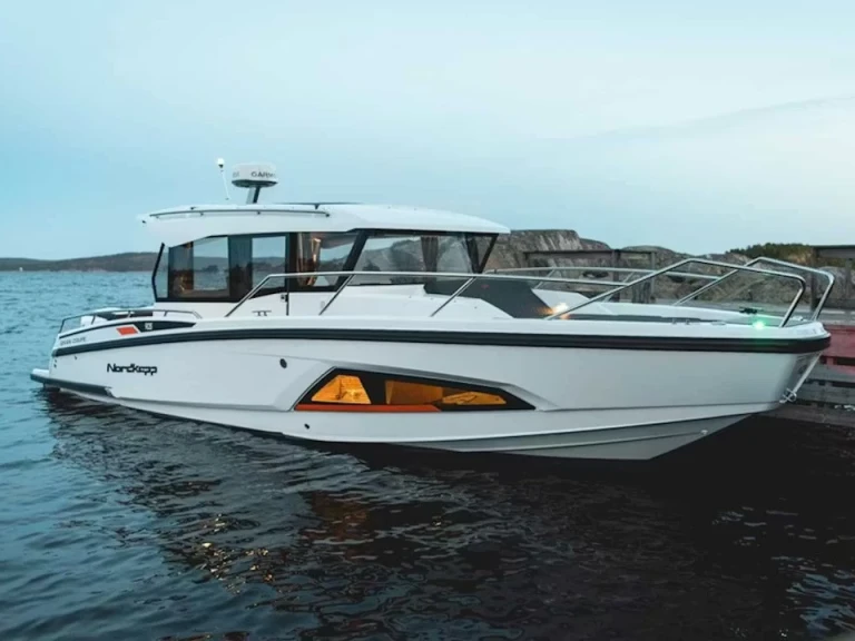 Motorboot mit oder ohne Skipper Nordkapp mieten in Glyfáda