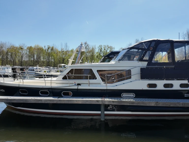 Pedro Solano 38 "Charlotte" mieten Zehdenick