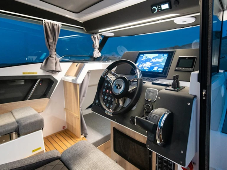 Boot mieten Glyfáda günstig Nordkapp Coupe 905