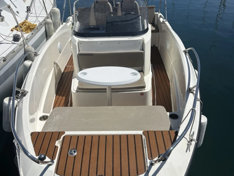 Quicksilver Activ 605 Open mieten Marseille