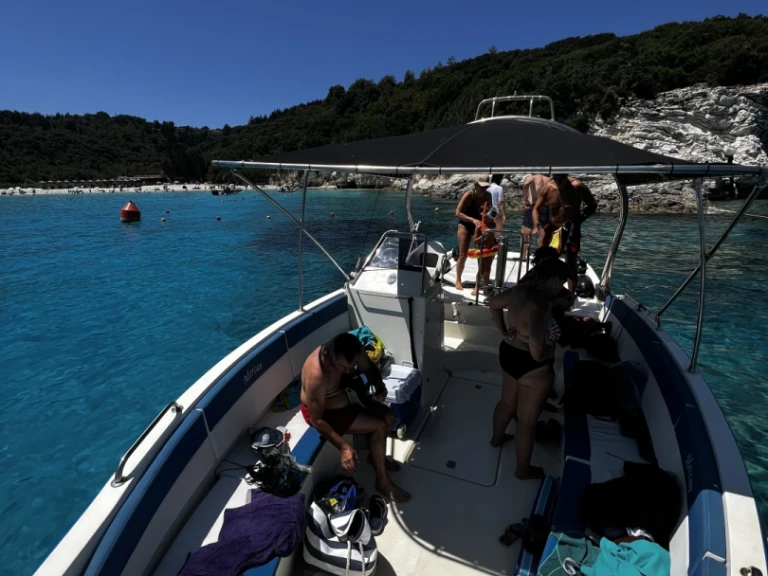 Motorboot mieten in Vráchos zum besten Preis