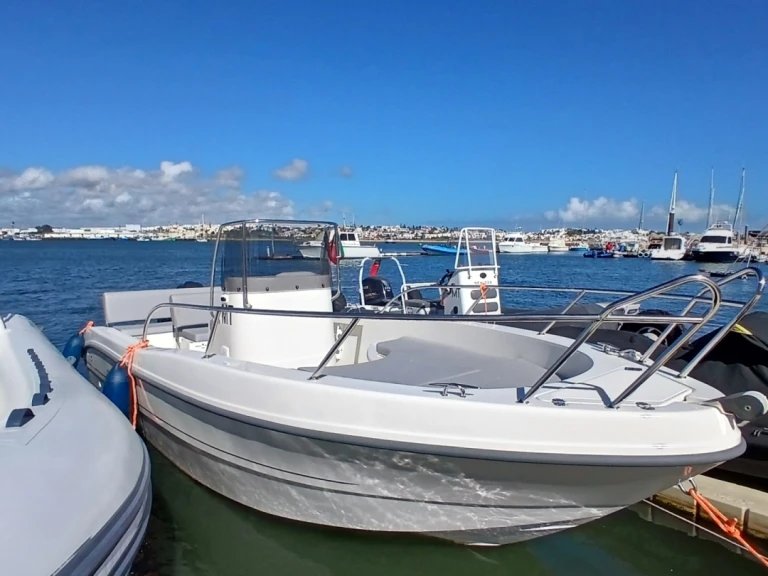 Motorboot mieten in Portimão - Capelli Freedom 20