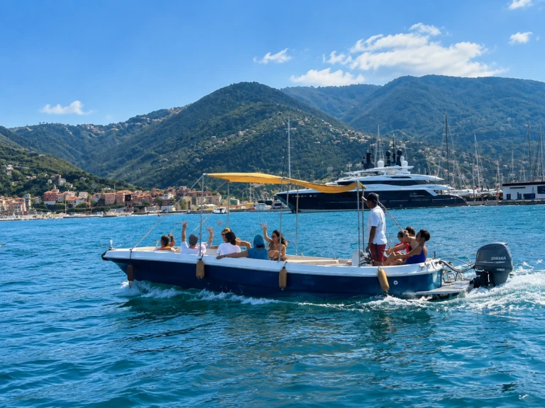 Motorboot mit oder ohne Skipper Gozzo mieten in La Spezia