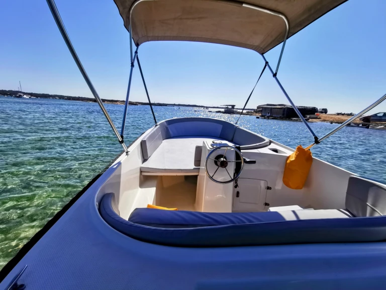 Vermietung Motorboot MARRIOM mit Führerschein