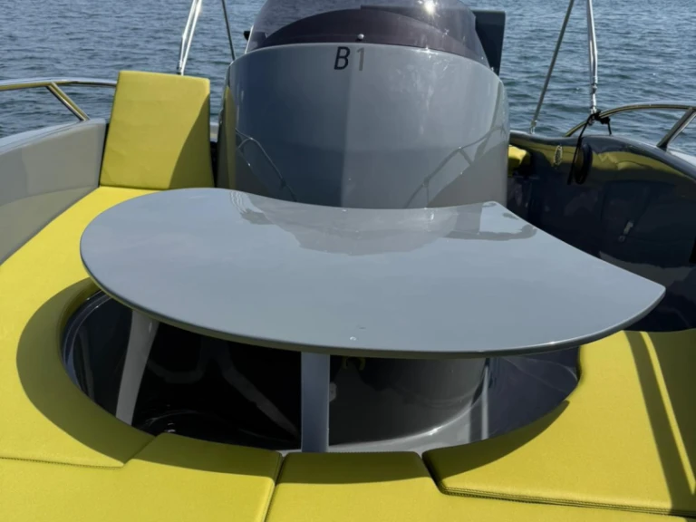 YachtCharter in Angera - Clear Aries Open L auf SamBoat