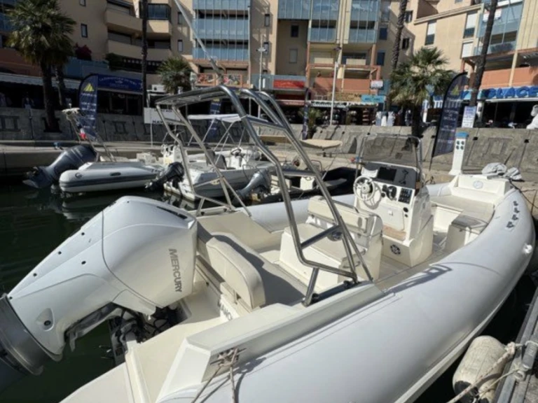 Vermietung Schlauchboot Nuova Jolly mit Führerschein