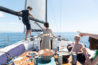 Ein Bavaria Bavaria 49 mieten in Barcelona