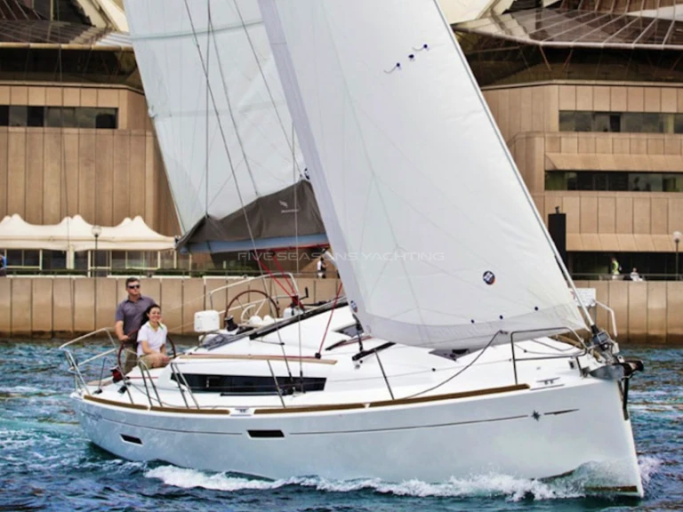 Bootsverleih Jeanneau Sun Odyssey 389 Palma de Mallorca Samboat