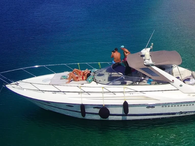 YachtCharter in Nidri - Sunseeker Portofino 400 auf SamBoat