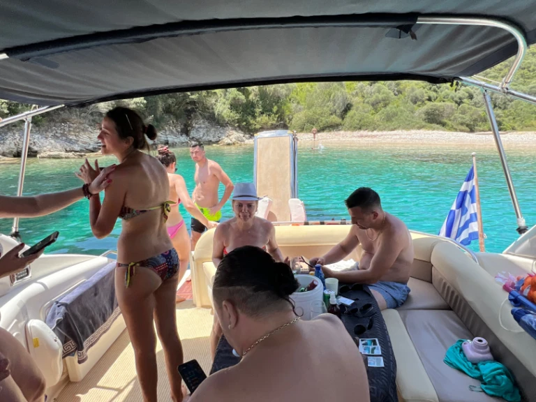 Motorboot mieten in Nidri - Sunseeker Portofino 400